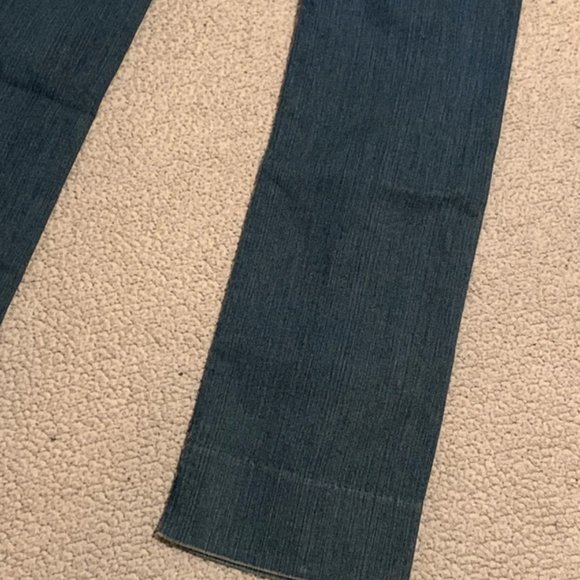 Evisu Jeans - Picture 4 of 10